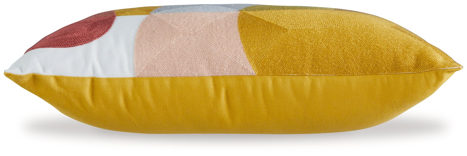 Varness Pillow (Set of 4)