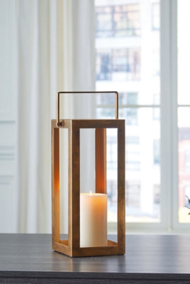 Briana Lantern