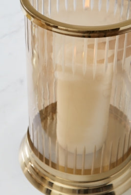 Aavinson Candle Holder