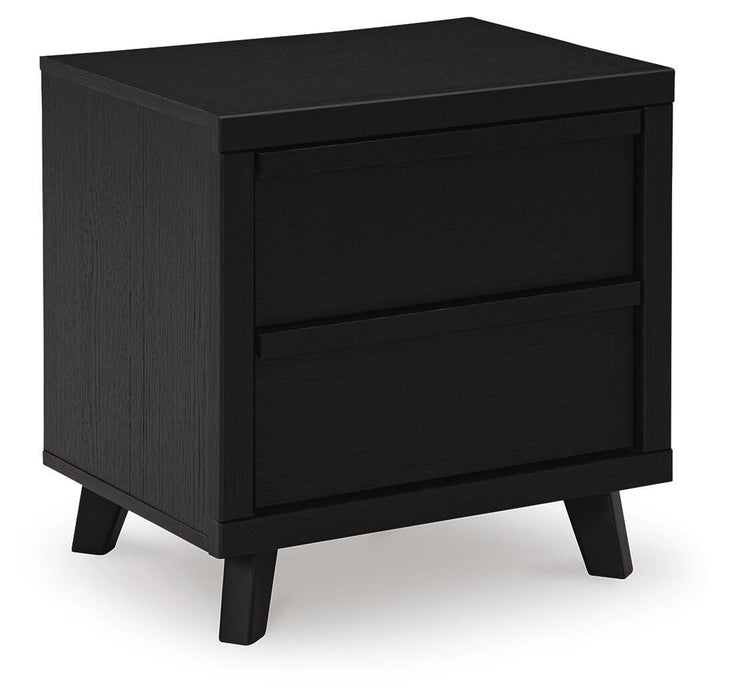 Danziar Queen Panel Platform Bed and 2 Nightstands