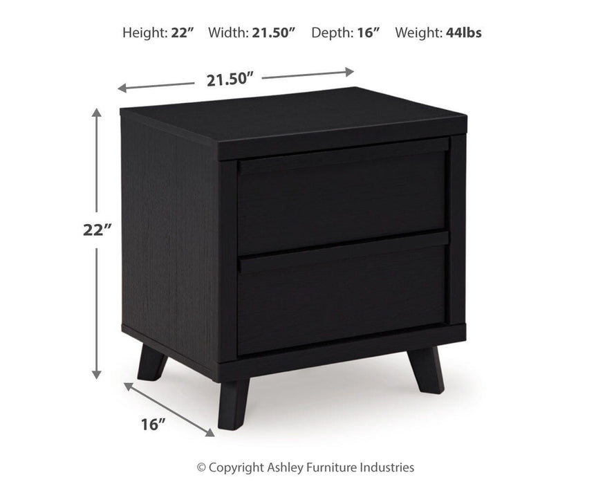 Danziar Queen Panel Platform Bed and 2 Nightstands