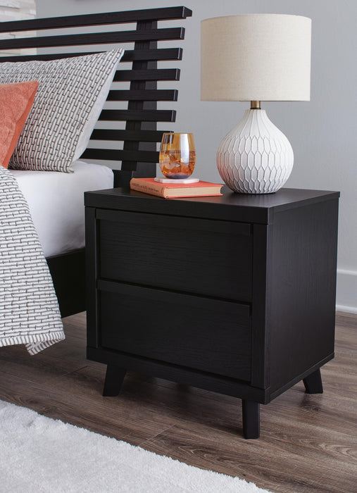 Danziar Queen Panel Platform Bed and 2 Nightstands