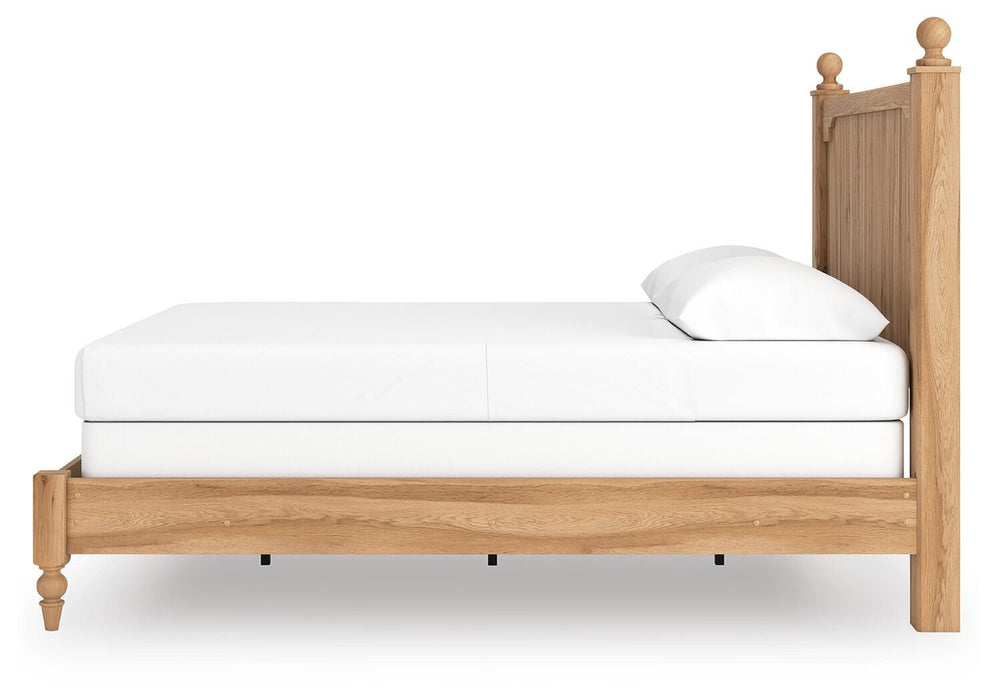 Galletyn Queen Panel Bed