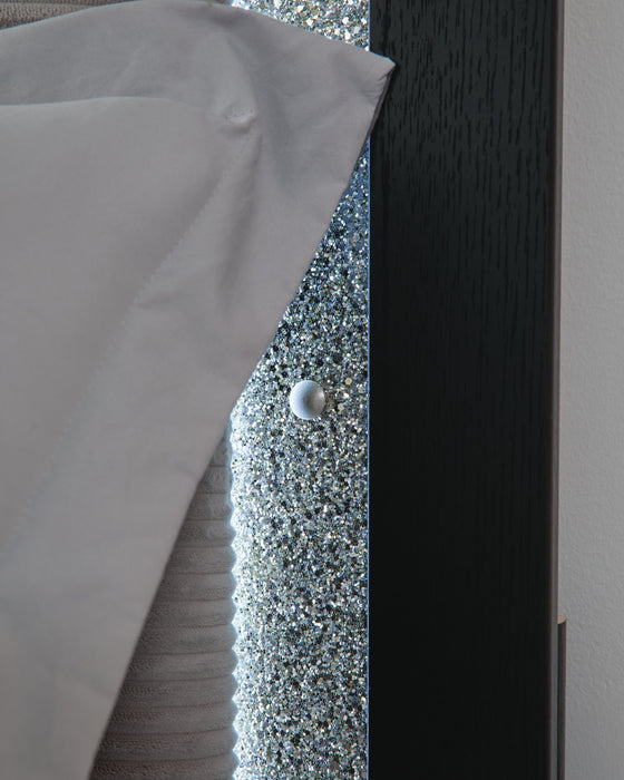 Maeling Twin Upholstered Panel Bed