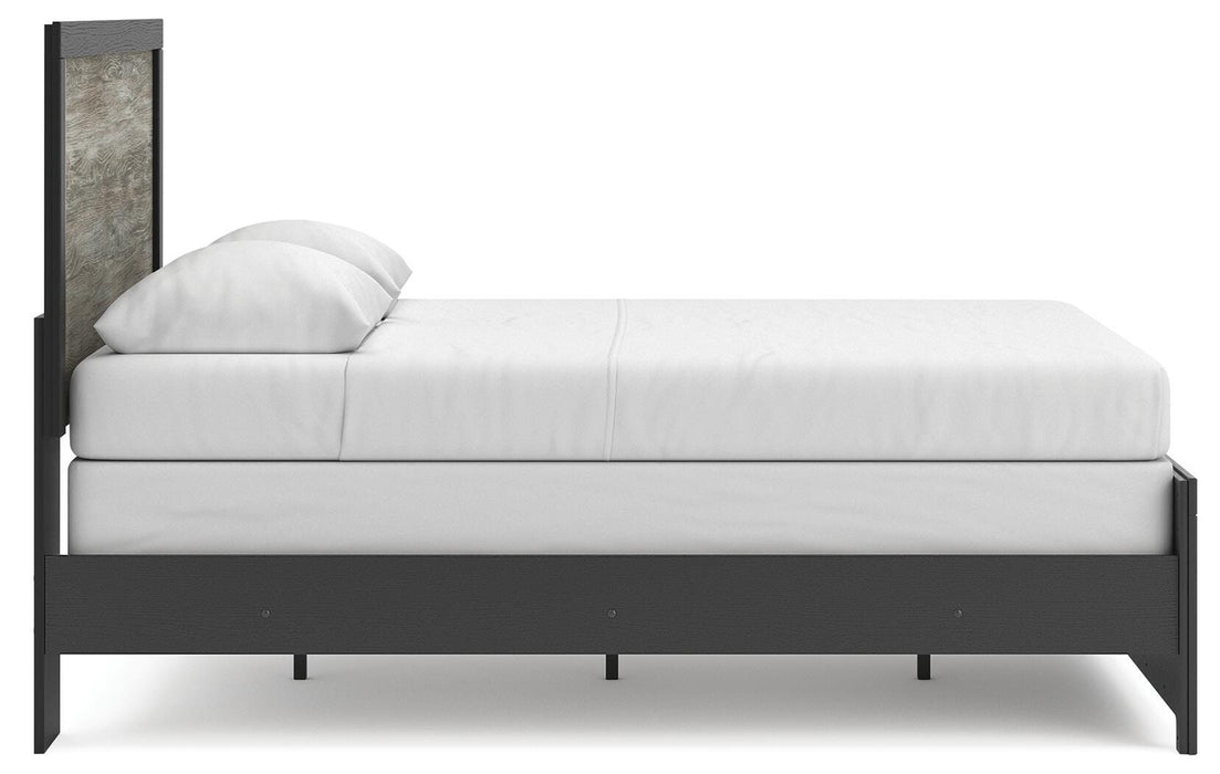 Broachmyn Queen Panel Bed