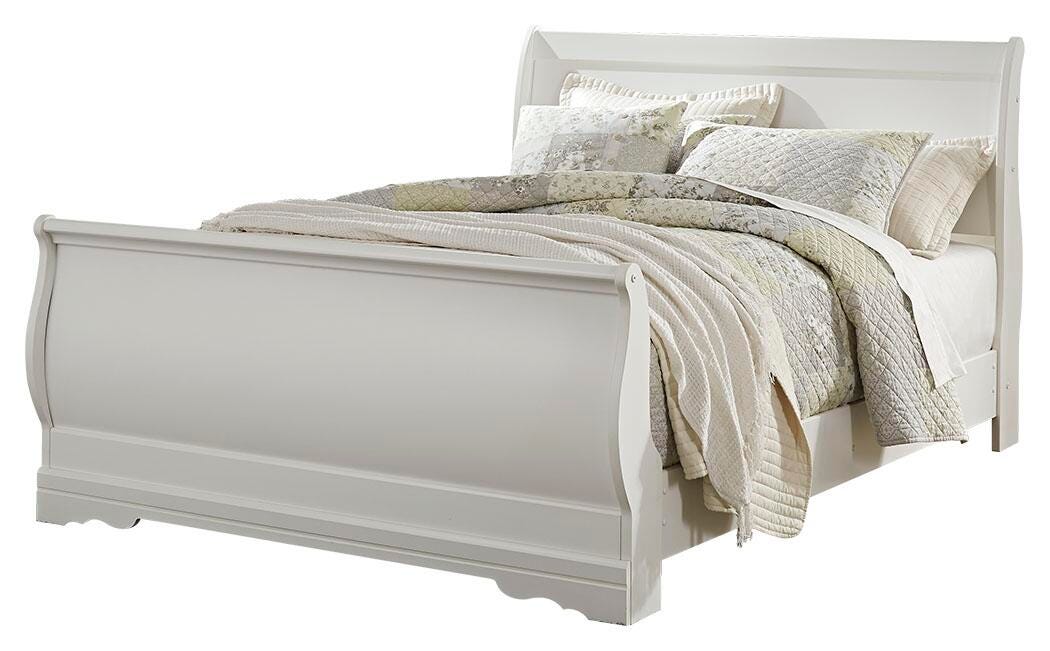 Anarasia Queen Sleigh Bed and Nightstand