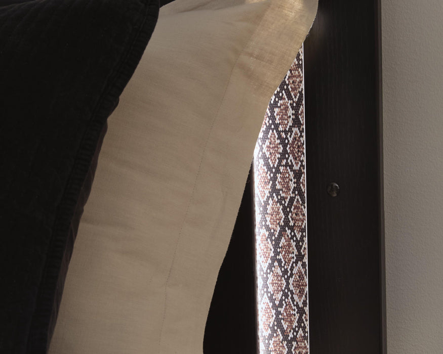 Shoralli Queen Panel Bed