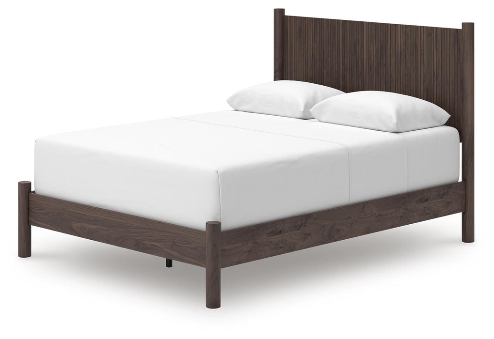 Pamytta Queen Panel Bed