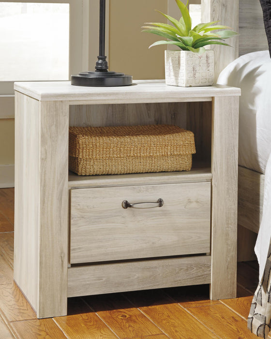 Bellaby Queen Crossbuck Panel Bed and 2 Nightstands