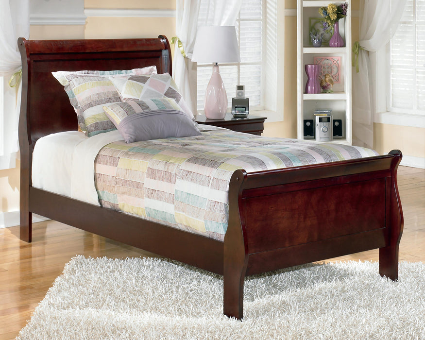 Alisdair Twin Sleigh Bed and Nightstand