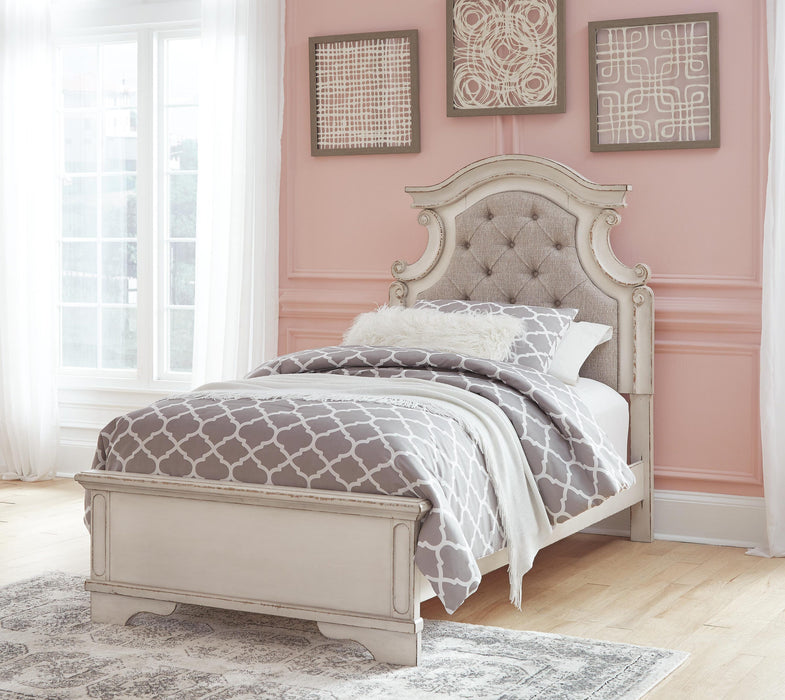 Realyn Twin Panel Bed