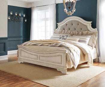 Realyn King/California King Panel Footboard