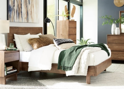 Isanti Queen Panel Bed