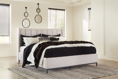 Freslowe King Upholstered Bed