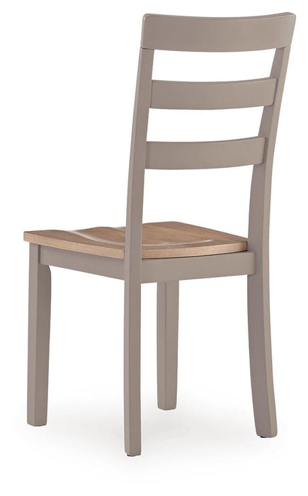 Harperfeld Dining Chair (Set of 2)