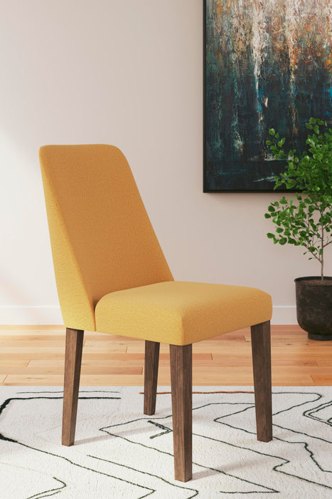 Lyncott Extension Dining Table and 6 Chairs