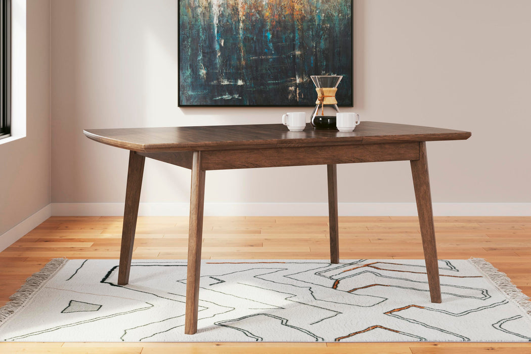 Lyncott Extension Dining Table and 6 Chairs