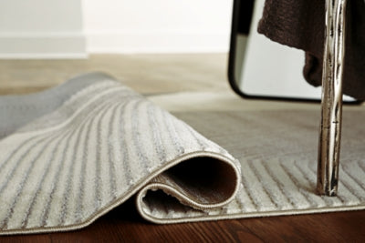 Winderburg 5' x 7' Rug