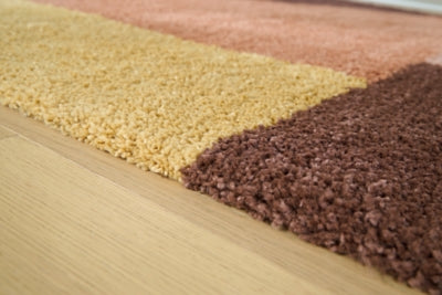 Gailmore 5' x 7' Rug
