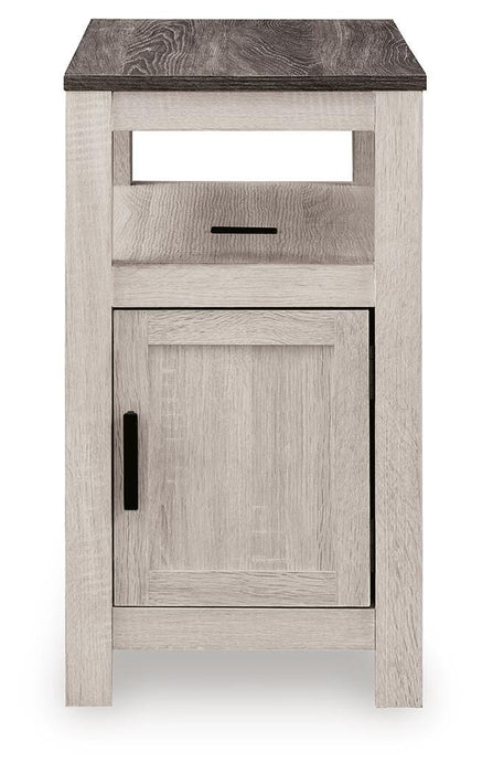 Fendenmore Chairside End Table