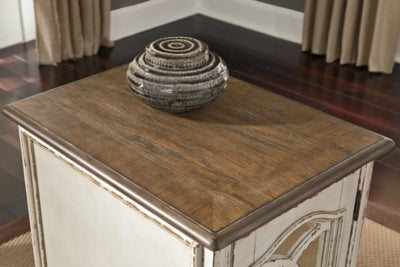 Realyn Chairside End Table